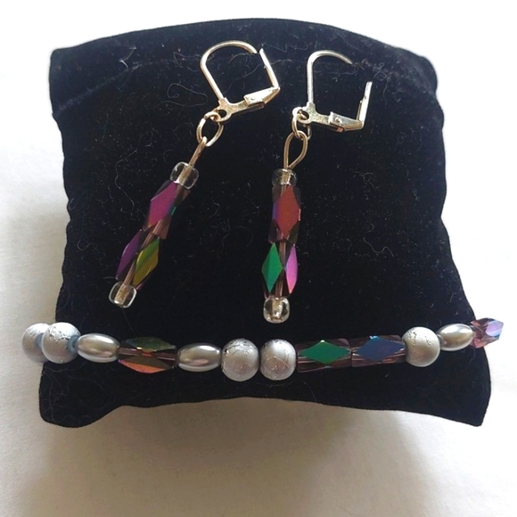 Jewelry - Boho Chic Handmade Stretch Bracelet and Earrings Iridescent Set
